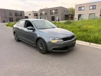 Gebraucht VW Jetta 105 PS (77 kW) 2013 Grau Limousine