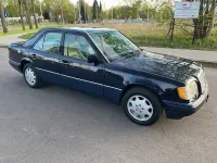 Gebraucht Mercedes E320 220 PS (161 kW) 1994 Blau Limousine