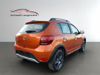 Gebraucht Dacia Sandero Celebration 90 PS (66 kW) 2017 Orange SUV
