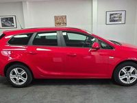 Gebraucht Opel Astra Design Edition 116 PS (85 kW) 2011 Rot Kombi