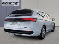 Gebraucht VW Passat 224 PS (164 kW) 2024 Weiss Kombi