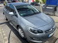 Gebraucht Opel Astra Selection 120 PS (88 kW) 2015 Grau Limousine