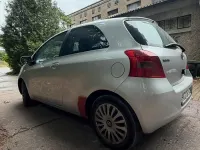 Gebraucht Toyota Yaris 70 PS (51 kW) 2007 Silber Kleinwagen