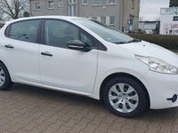 Gebraucht Peugeot 208 Access 68 PS (50 kW) 2014 Weiß Kleinwagen