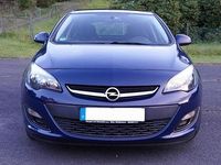 Gebraucht Opel Astra Edition 101 PS (74 kW) 2013 Blau Kleinwagen