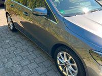 Gebraucht Mercedes B220 190 PS (139 kW) 2019 Grau Van / Kleinbus