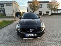 Gebraucht Volvo XC60 Ocean Race 150 PS (110 kW) 2016 Schwarz SUV