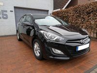 Gebraucht Hyundai i30 Trend 110 PS (80 kW) 2013 Schwarz Kombi