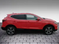 Gebraucht Nissan Qashqai N-Connecta 116 PS (85 kW) 2017 Rot SUV