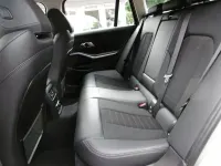 Gebraucht BMW 320 Sport Line 190 PS (139 kW) 2020 Glaciersilber Kombi