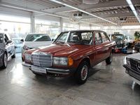 Gebraucht Mercedes 200 60 PS (44 kW) 1982 Orange Limousine