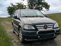 Gebraucht Mercedes ML320 218 PS (160 kW) 2000 Schwarz SUV