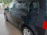 Gebraucht VW Touran Cup 105 PS (77 kW) 2015 Schwarz Van / Kleinbus