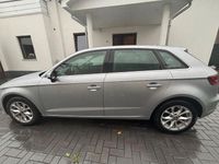 Gebraucht Audi A3 Ambiente 110 PS (80 kW) 2015 Silber Limousine