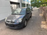 Gebraucht Ford Fiesta 60 PS (44 kW) 2006 Silber Kleinwagen