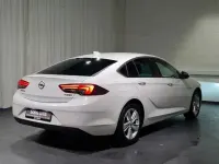 Gebraucht Opel Insignia Innovation 165 PS (121 kW) 2018 Weiß, abalone weiß Limousine