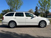 Second-hand Skoda Octavia Elegance 105 CP (77 kW) 2013 Alb Break