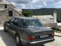 Gebraucht Mercedes E400 279 PS (205 kW) 1992 Braun Limousine
