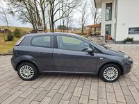 Gebraucht Fiat Punto 77 PS (56 kW) 2012 Grau Kleinwagen