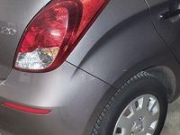 Gebraucht Hyundai i20 Edition 86 PS (63 kW) 2013 Grau Kleinwagen