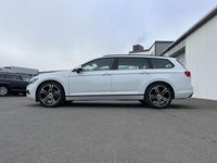 Gebraucht VW Passat Conceptline 150 PS (110 kW) 2022 Gletscherweiã Kombi