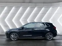 Neu Hyundai i30 Advantage 101 PS (74 kW) 2025 Schwarz Limousine