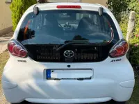 Gebraucht Toyota Aygo 68 PS (50 kW) 2013 Weiß Kleinwagen