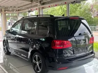 Gebraucht VW Touran Comfortline 140 PS (102 kW) 2012 Schwarz Van / Kleinbus