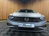Gebraucht VW Passat 150 PS (110 kW) 2023 Silber Kombi