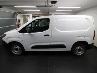 Gebraucht Peugeot Partner Premium 131 PS (96 kW) 2019 Weiß Van / Kleinbus