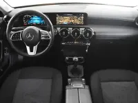 Gebraucht Mercedes 180 116 PS (85 kW) 2020 Blau Limousine