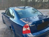 Gebraucht VW Passat Basis 102 PS (75 kW) 2003 Blau Limousine