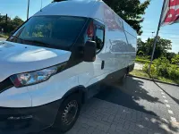 Gebraucht Iveco Daily 136 PS (100 kW) 2021 Weiß Limousine