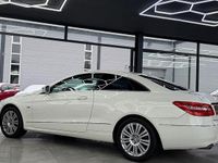 Gebraucht Mercedes E350 292 PS (214 kW) 2009 Weiß Coupé
