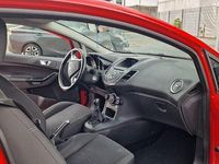 Gebraucht Ford Fiesta 80 PS (58 kW) 2016 Rot Kleinwagen