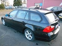 Gebraucht BMW 318 129 PS (94 kW) 2007 Schwarz Kombi