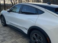 Gebraucht Ford Mustang Mach-E Standard Range 197 kW (269 PS) 2022 Weiß SUV