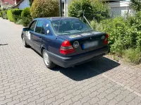 Gebraucht Mercedes C180 122 PS (89 kW) 1997 Blau Limousine