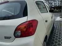 Gebraucht Mitsubishi Space Star 70 PS (51 kW) 2015 Weiß Limousine