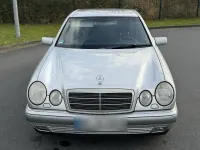 Brugt Mercedes E280 Elegance 204 HK (150 kW) 1998 Grå Sedan