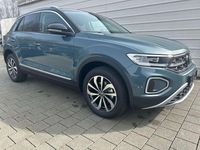 Neu VW T-Roc Style 150 PS (110 kW) 2026 Petroleum blue metallic ... SUV