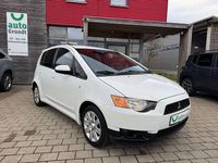 Gebraucht Mitsubishi Colt Motion 95 PS (69 kW) 2013 New white Kleinwagen