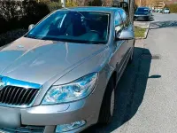 Gebraucht Skoda Octavia 122 PS (89 kW) 2012 Gelb Limousine