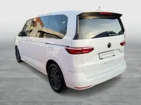 Second-hand VW Multivan Basis 150 CP (110 kW) 2025 Alb Monovolum