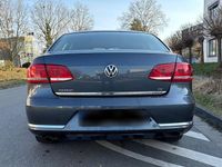 Gebraucht VW Passat 122 PS (89 kW) 2014 Grau Limousine