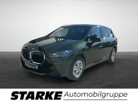 Gebraucht BMW 220 Active Tourer Luxury Line 170 PS (125 kW) 2023 Grün Van / Kleinbus