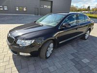 Gebraucht Skoda Superb Elegance 140 PS (102 kW) 2011 Schwarz Limousine