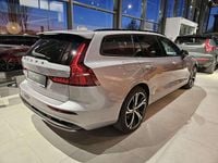 Neu Volvo V60 Plus 197 PS (144 kW) 2026 Aurora silver Kombi