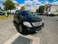 Gebraucht Mercedes ML320 224 PS (164 kW) 2007 Schwarz SUV