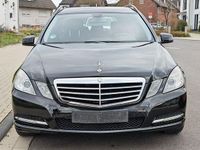 Usata Mercedes E200 136 CV (100 kW) 2012 Nero Berlina